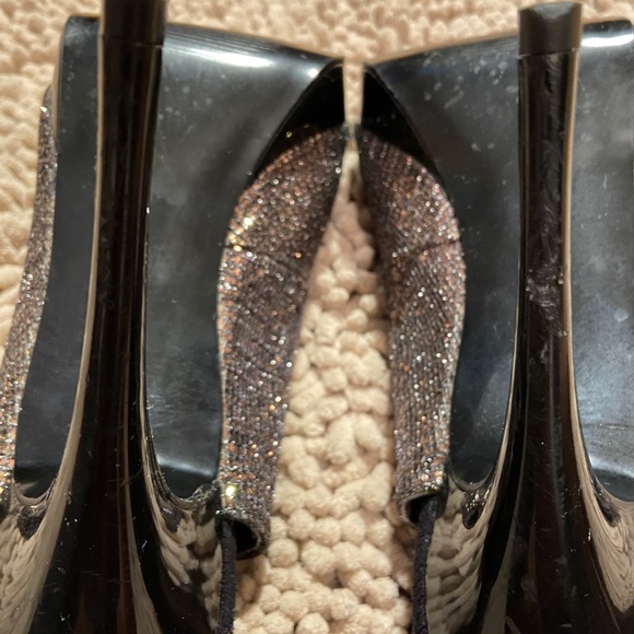 Carlos Santana Bronze Halo Heel - Picture 7 of 9